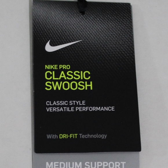 NWT Nike Pro Classic Swoosh Dri-Fit Bra Women's XS - Picture 6 of 6